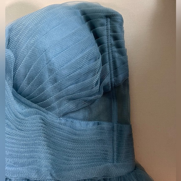 David’s Bridal Strapless Tulle Dress - Picture 2 of 10